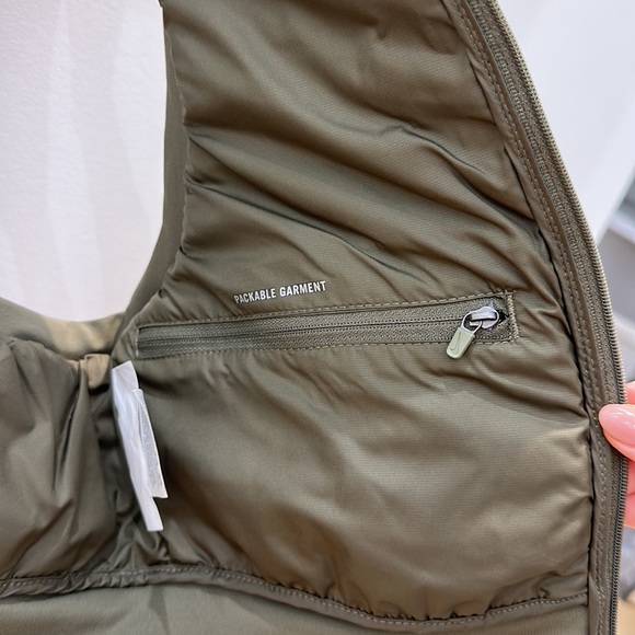 Nike Aeroloft Downfill Running Vest XS Olive - Picture 9 of 9